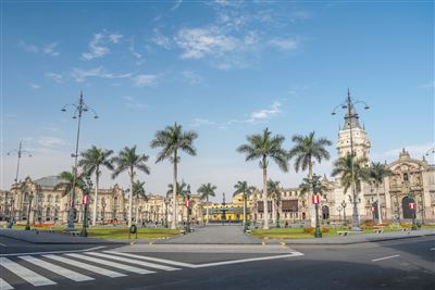 Plaza de Armas mit Kathedrale und Regierungspalast